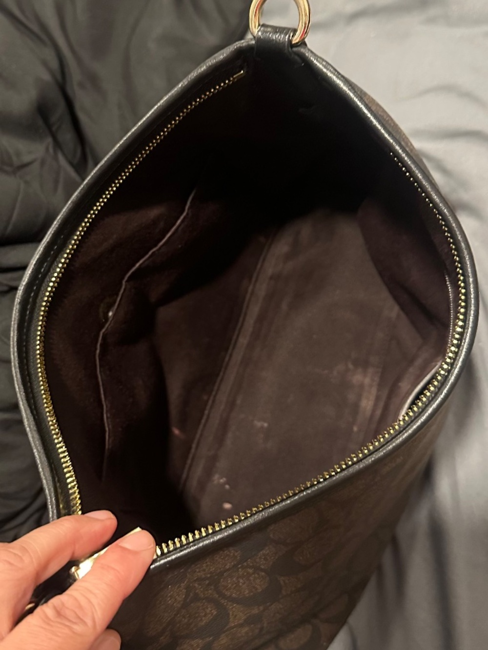 COACH Laurel Shoulder Bag In Signature Canvas - Picture 4 of 7